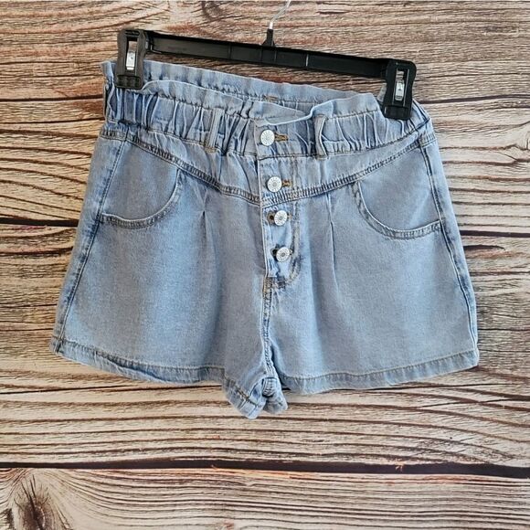 "Love Tree" Woman's shorts collection denim button fly Size: small NWT - Picture 1 of 5